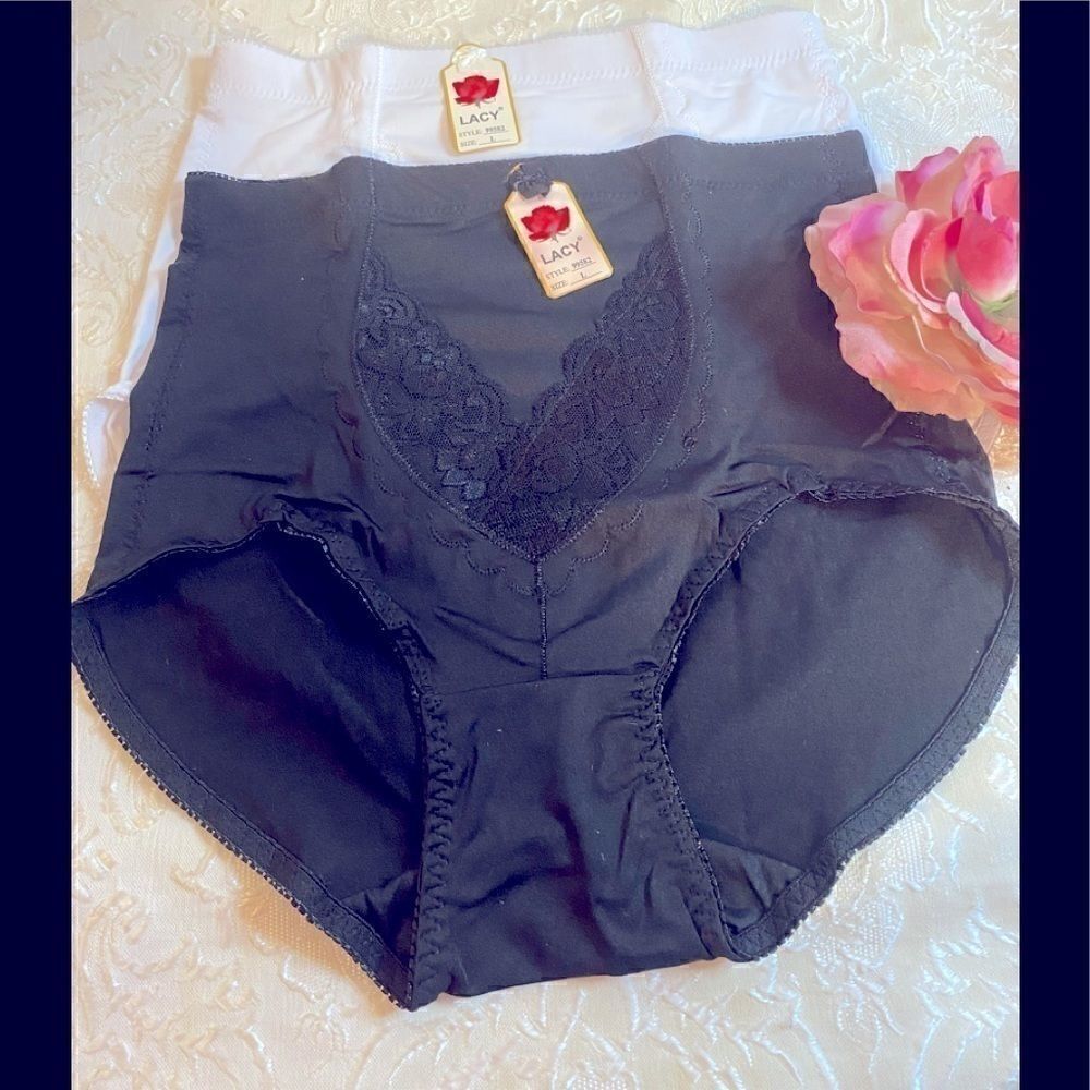 Lacy assorted embroidery floral design panties L